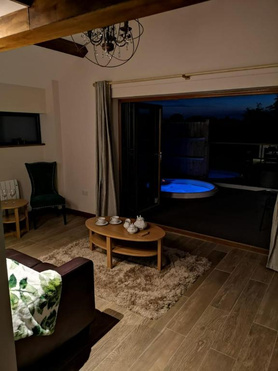 new build lodge for air bnb in arundel Project image