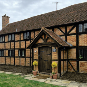 lime pointing  on grade 2 list building  Project image