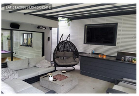 Outside garden room Project image