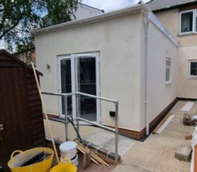 Single storey extension consisting of a bedroom and a shower Project image