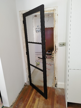 Fitting of new internal door Project image