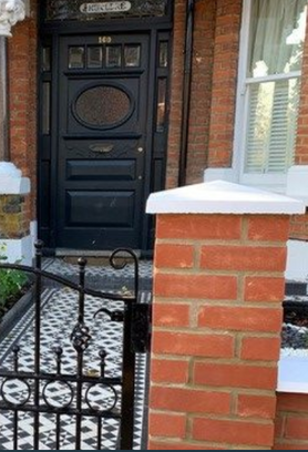 Garden Design in Beautiful Victorian House Project image