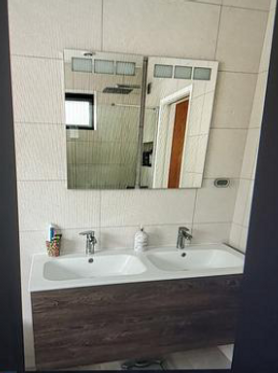 Stunning Addition to a Bungalow Project image