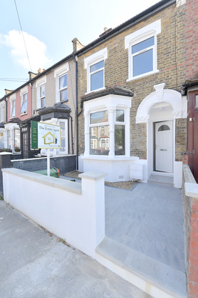 70 Upperton Rd, W Project image