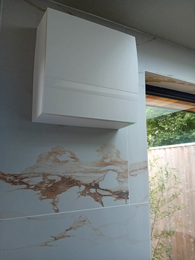  TIMBER FRAME: Garden Office with timber frame and   Natural Fibre materials ( Sustainable Construction) Project image