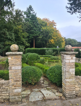 Stunning Traditional Design Stone Piers Project image