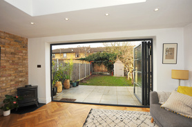 E7 - Bright family living Project image