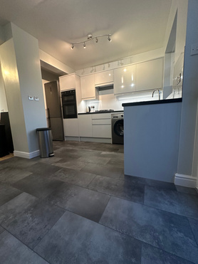 Kitchen renovation in EN3 Project image