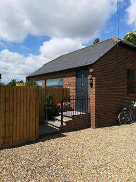 new build lodge for air bnb in arundel Project image