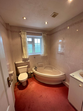 Bathroom renovation in EN6 Project image