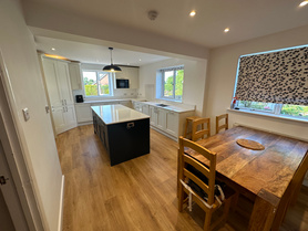 "Modern Elegance in Oliver's Battery, Winchester: A 60m² Home Extension" Project image