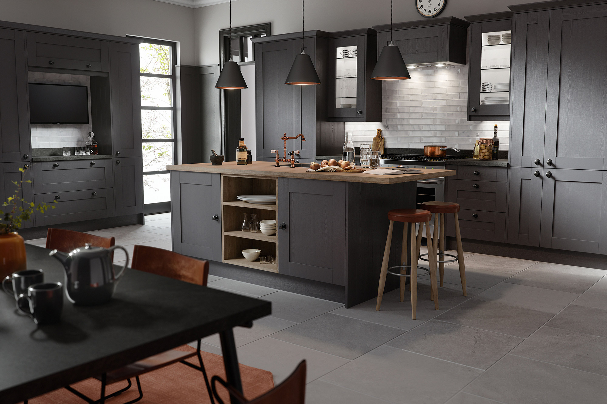 Wren-Kitchens,-Dark-black-traditional-kitchen-2000W.jpg