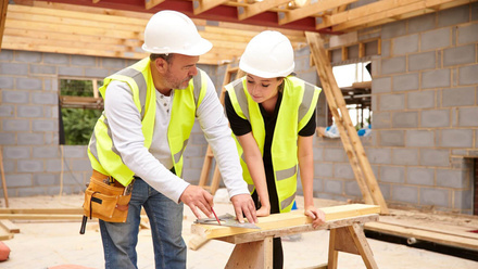 iStock build carpentry skills apprentice.jpg