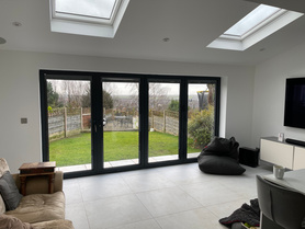 Aluminum 4 Pain Bi-Folds with Grey integral Blinds  Project image