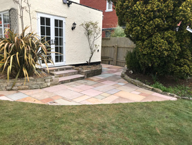 Sandstone patio and paths Project image
