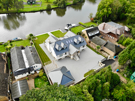New Build on the River Thames, Berkshire Project image