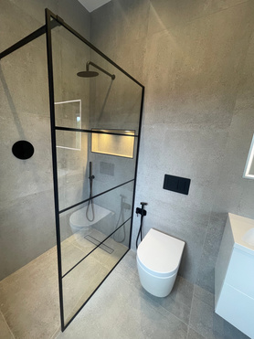 Renovation of En Suite Bathrooms Project image