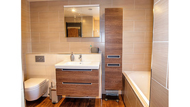 En-suite Bathroom - Winner of the Kitchen or Bathroom Project at the Eastern Counties Master Builder Awards 2017 Project image