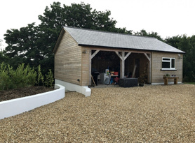 Detached country house and garage Project image