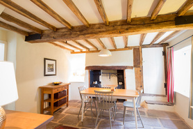 Fox & Hounds Cottage Project image